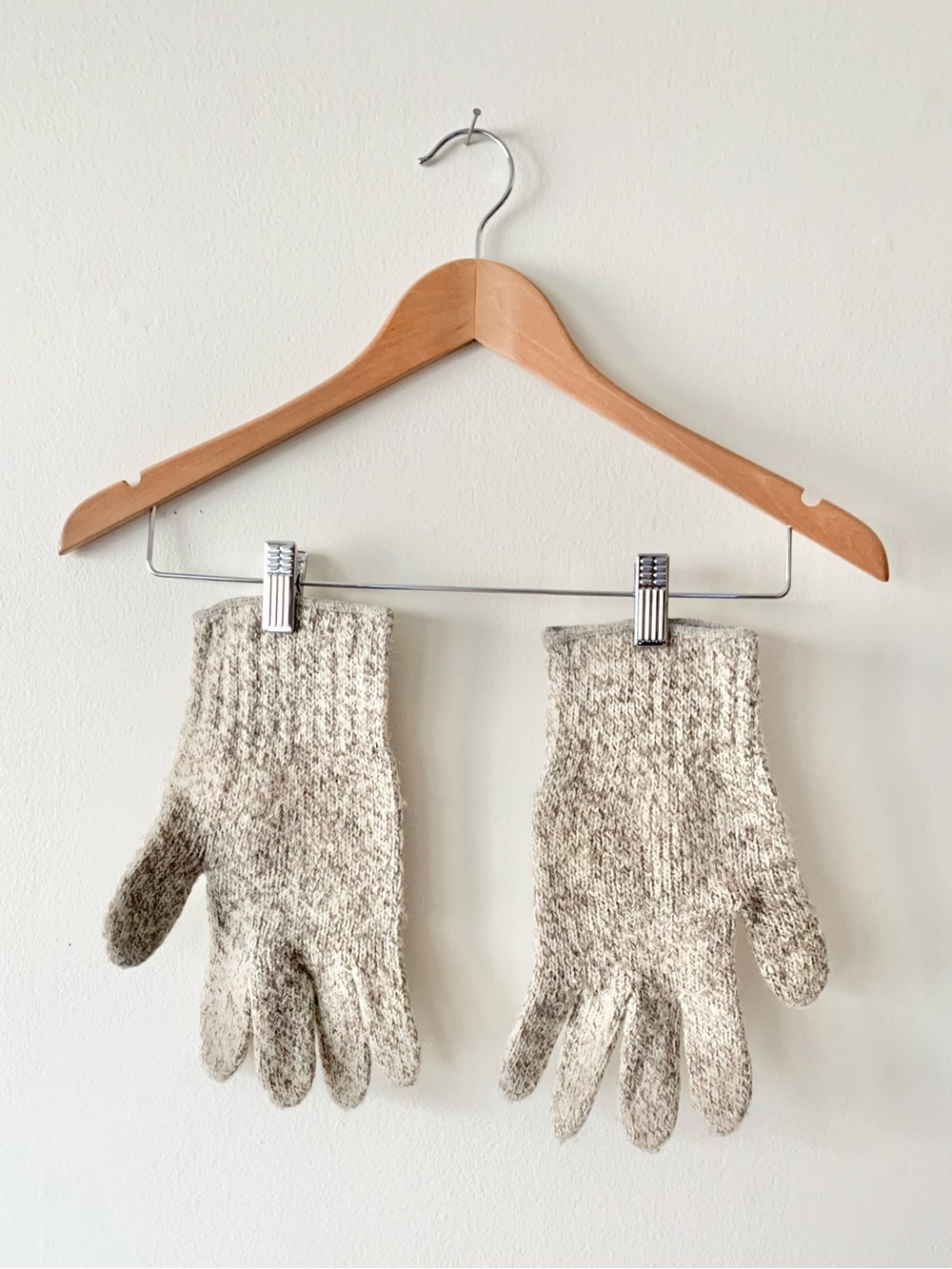 NEW Mens Cozy Knit Gloves